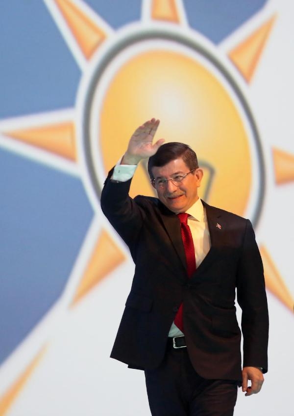 15-04/16/ahmet-davutoglu-sare-davutoglu-secim-beyannamesi-46