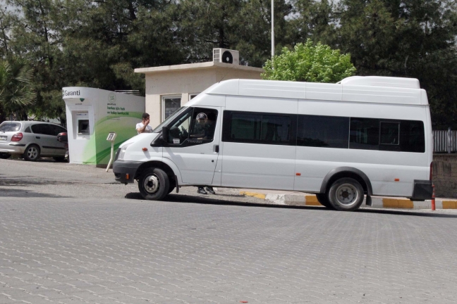 15-04/21/sanliurfada-tip-merkezi-operasyonu-36-gozalti-2-_4079_dhaphoto2-1429620723