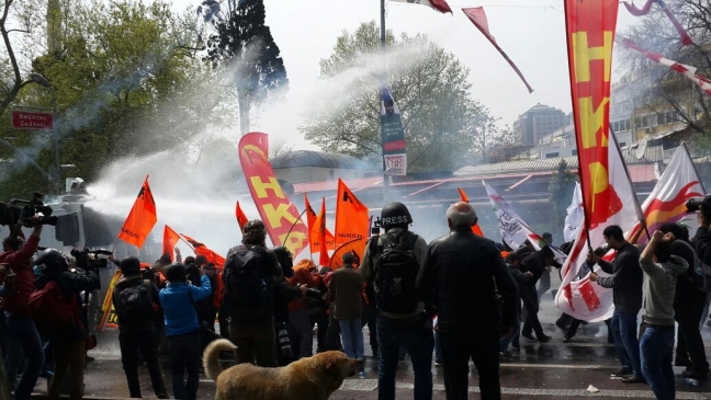 15-05/01/img-20150501-wa0014