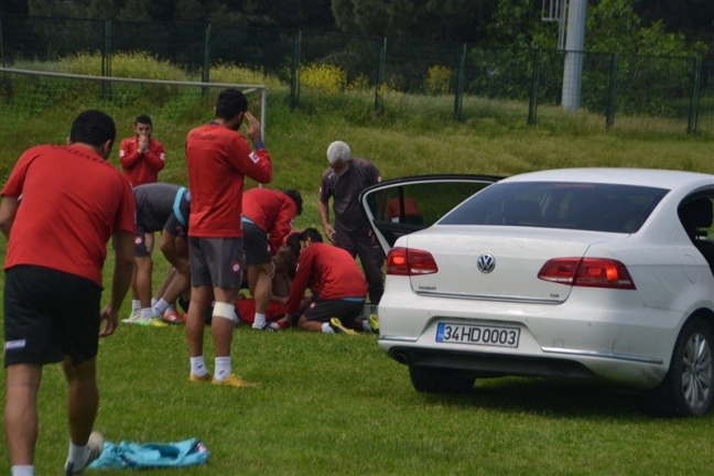 15-05/08/29209038-1431078590