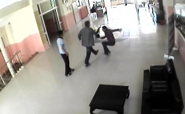 15-05/19/1aeb343d42fb67f3e82d8b732b4c5fab-1432033286