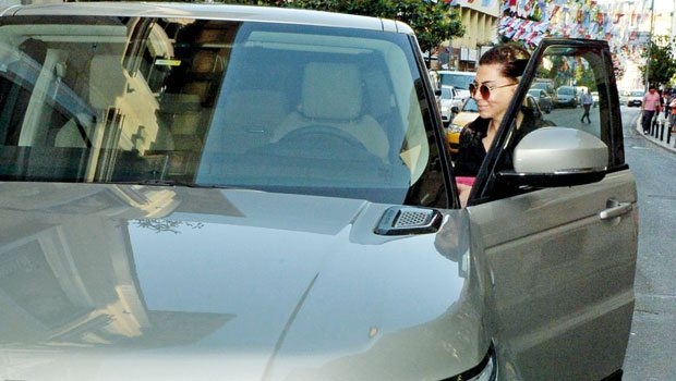 15-05/29/ebru-yasar-cip