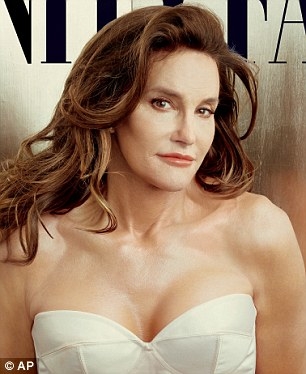 15-06/02/2942508500000578-3106507-could_be_sisters_the_resemblance_between_jessica_lange_66_pictur-a-46_1433204159312-1433255181