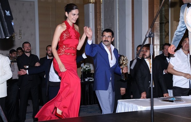 15-06/04/magazin-gaze-025149em-1433400573