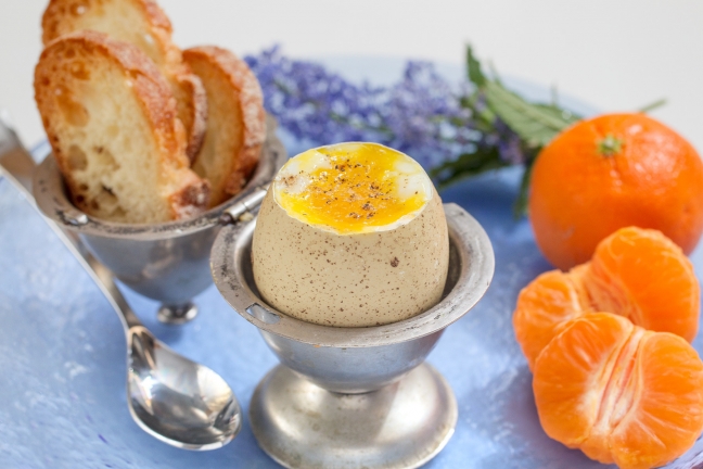 15-06/05/322_1soft_boiled_egg_in_antique_cup_fixed_orange