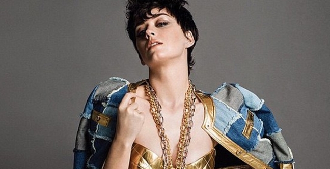 15-06/11/katy-perry-moschino