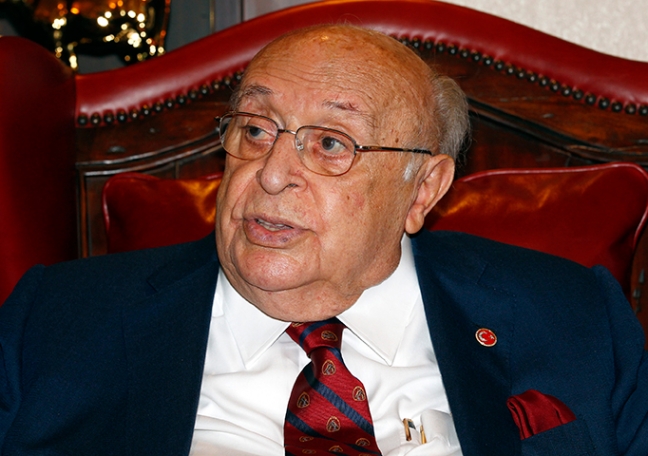 15-06/17/demirel-1434507483