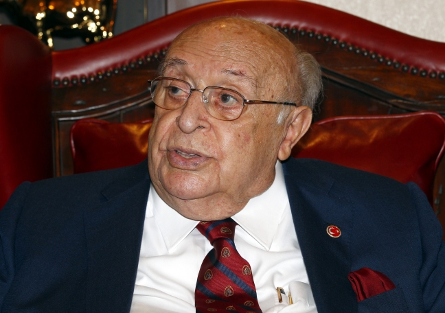 15-06/17/demirel-1434509971