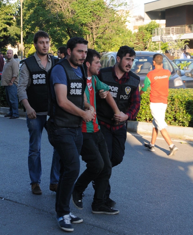 15-06/19/cec19c70eb6ef6d59780ed073cce5f43-1434741965