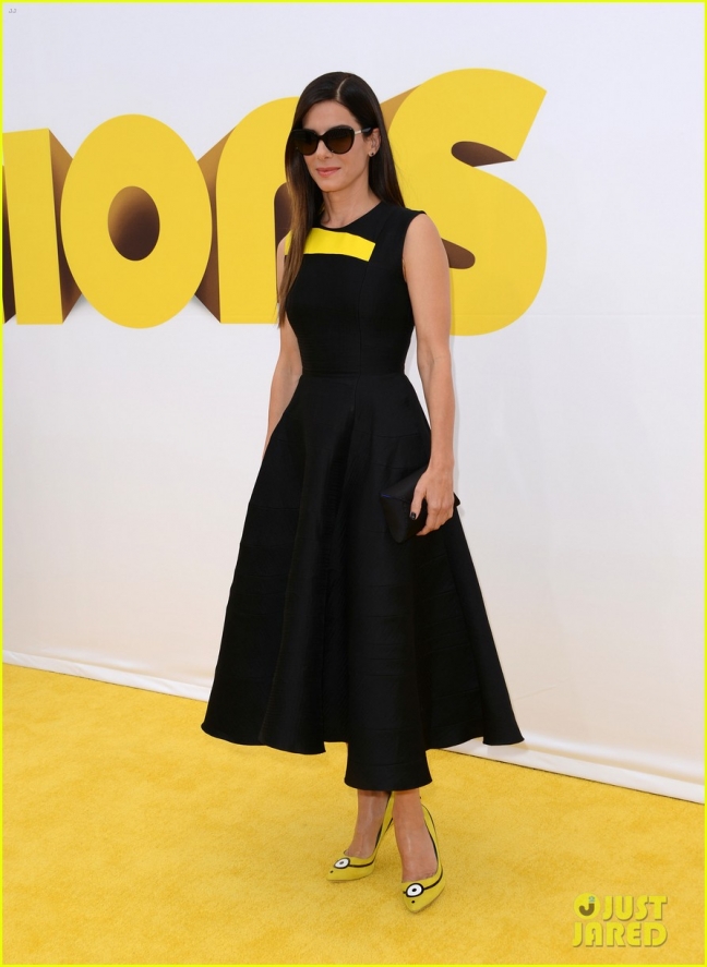 15-06/28/sandra-bullock-rocks-minions-heels-at-los-angeles-premiere-01-1435494747