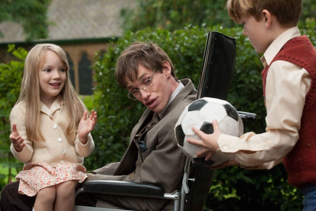 15-07/05/eddie-redmayne-in-the-theory-of-everything_article_story_large