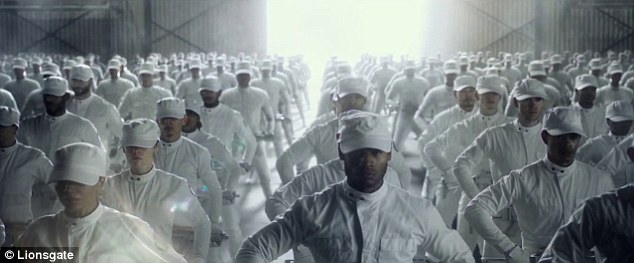 15-07/10/2a6339e200000578-3155465-image-m-113_1436487392622