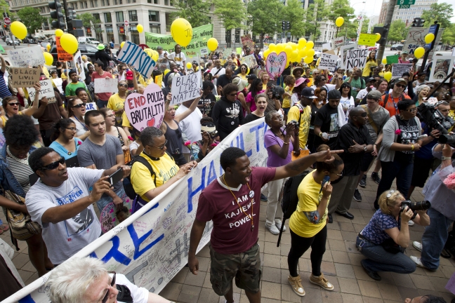 15-07/10/ap_11108256271