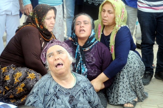 15-07/23/suriyenin-isid-kontrolundeki-bolgeden-karakola-ates-1-sehit-2-yarali-4-_2671_dhaphoto8