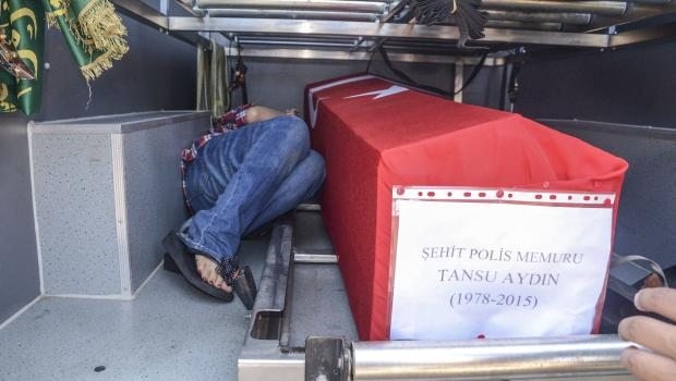 15-07/24/ehit1-1437746980