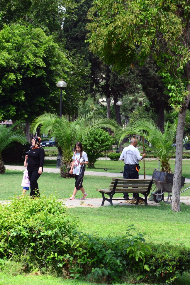 15-07/28/adanada-termometreler-38-dereceyi-gosterdi_1856_dhaphoto3