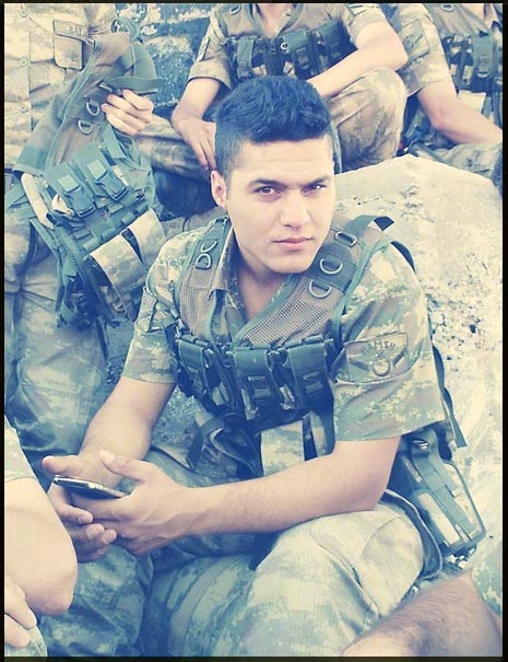 15-08/08/sehit-onbasi-gozyaslariya-son-yolculuguna-ugurlandi_2721_dhaphoto10