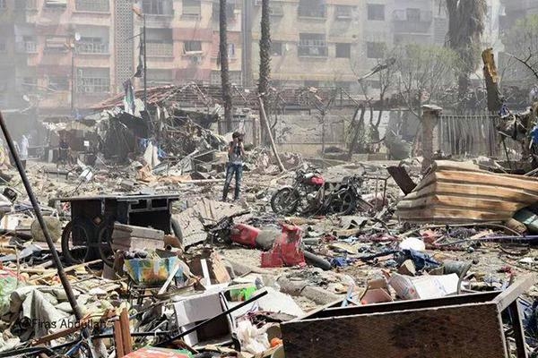 15-08/16/cmh9kyqwwaakblc