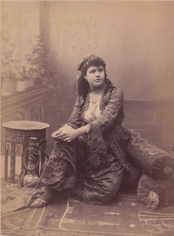 15-08/18/kadin6-1439905485