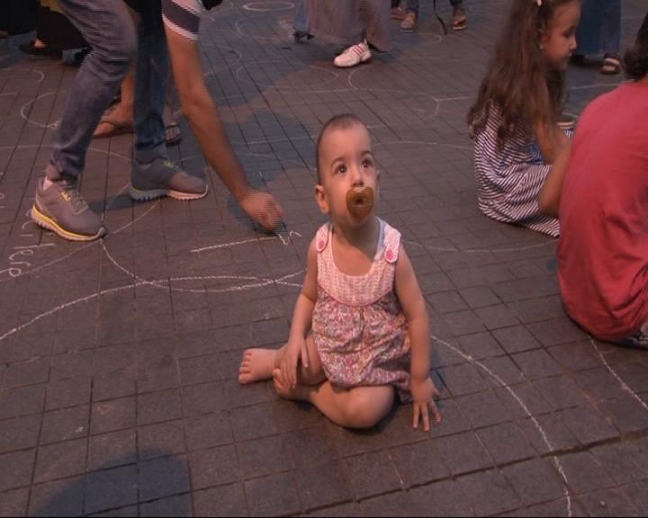 15-09/03/multecilere-1-metrekarelik-yer-bulamadik_5179_dhaphoto6