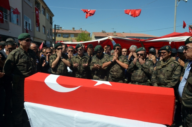 15-09/07/8a8370ae56c6f74282c45b6855ccd9a7-1441630047