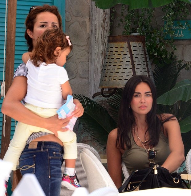 15-09/13/zeynep-demirel-yade