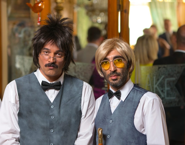 15-09/14/genis-aile-yapistir2