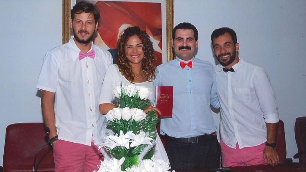 15-09/24/gamze-topuz-umit-kantarcilar