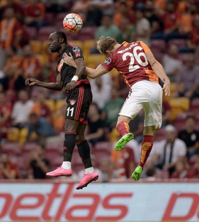 15-09/26/aa_picture_20150926_6383762_high