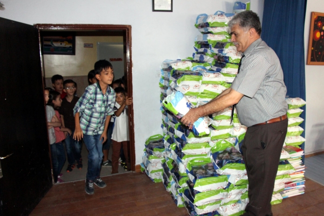 15-09/28/guneydoguda-boykot-cagrisi-bir-cok-yerde-karsilik-bulmadi_2888_dhaphoto12-1443435628