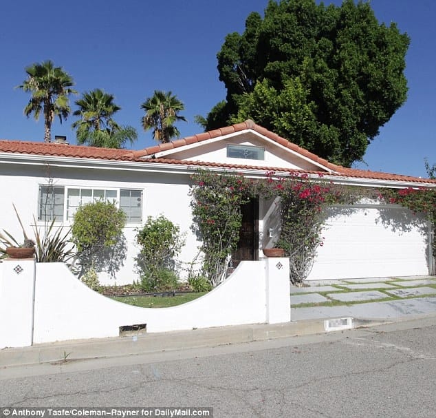 15-09/30/2ce96a7e00000578-3253642-image-a-74_1443560546426