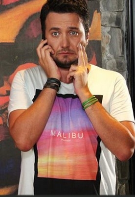 15-10/03/koray-malibu-yazili-t-shirt