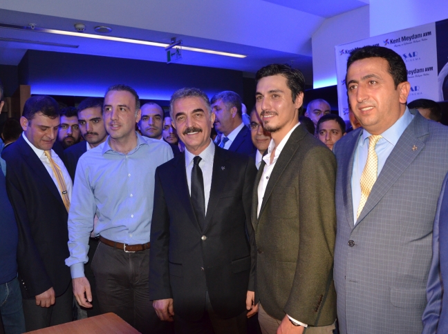 15-10/05/aa_picture_20151004_6443290_high