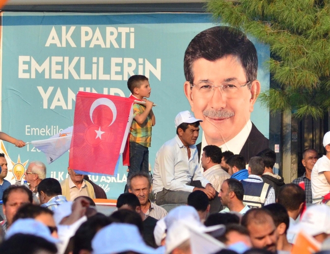 15-10/08/basbakan-kacaklarla-dava-adamlarini-ayiracak-misiniz_4195_dhaphoto2