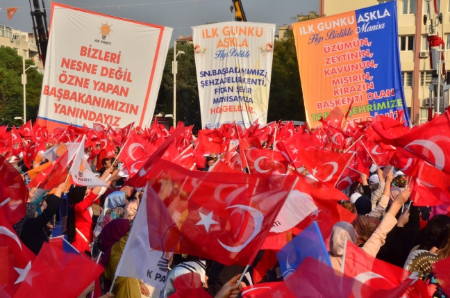 15-10/08/basbakan-kacaklarla-dava-adamlarini-ayiracak-misiniz_4195_dhaphoto5