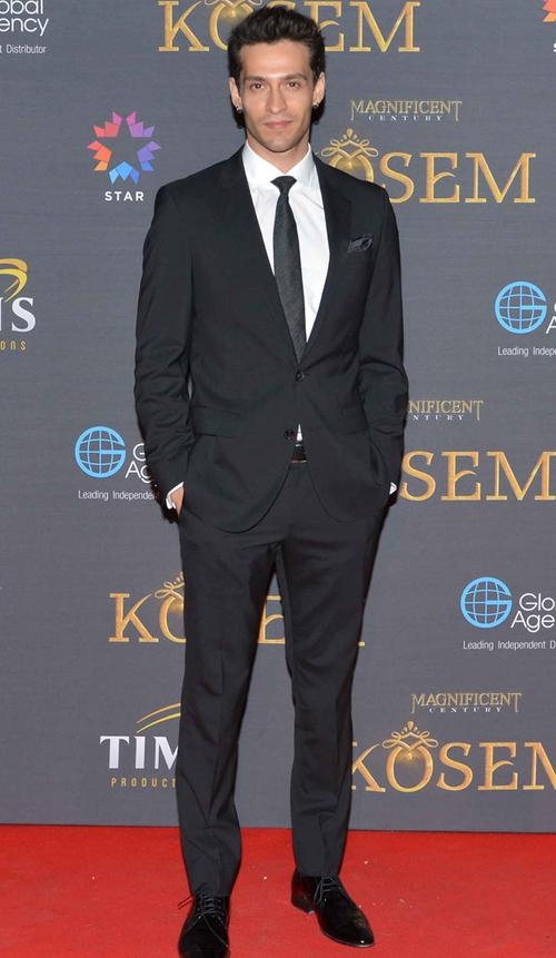 15-10/09/561741300f254441a4e6478e