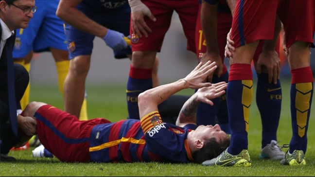 15-10/16/messi-sakat