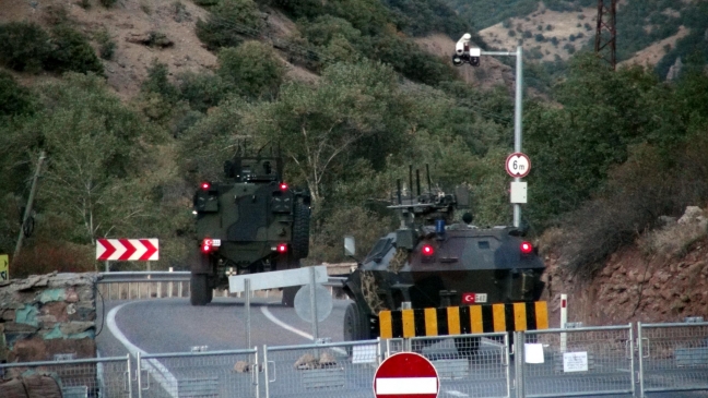 15-10/18/215cf4959da6d170afb7e01f132fc8fc-1