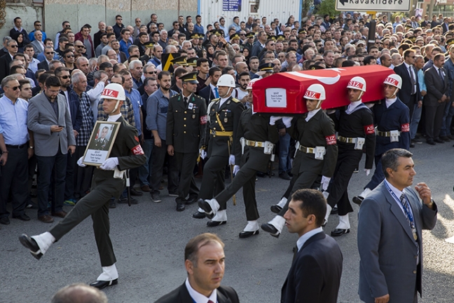 15-10/18/aa_picture_20151018_6558713_high