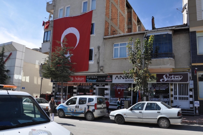 15-10/18/daglicada-sehit-dusen-yarbay-ejdarin-ankaradaki-evinde-yas-2-_8852_dhaphoto4