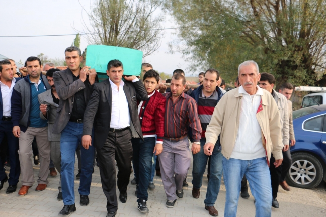 15-10/19/ankarali-namik-cankirida-topraga-verildi_3472_dhaphoto3