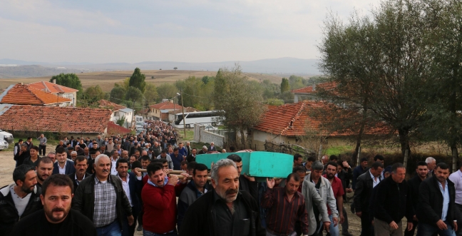 15-10/19/ankarali-namik-cankirida-topraga-verildi_3472_dhaphoto5