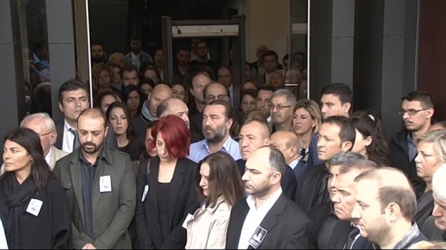 15-10/23/cetin-altan-icin-milliyet-gazetesi-onunde-toren-duzenlendi_1749_dhaphoto8