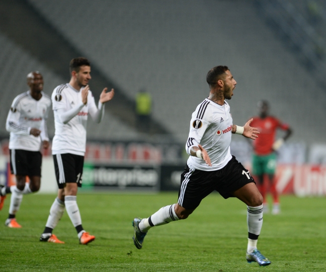 15-11/05/298299dd00e6c7fe315f8d33862cfcf1-1446746843