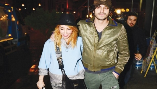 15-11/07/hande-yener-sevgilisi-ozan-ogut