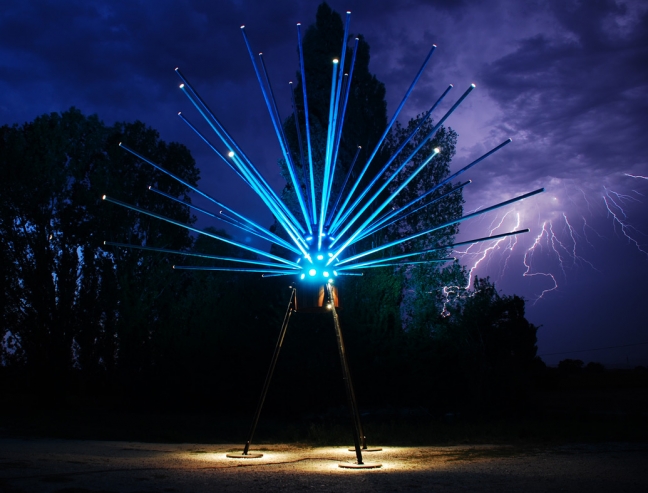 15-11/09/1447060233_tilt