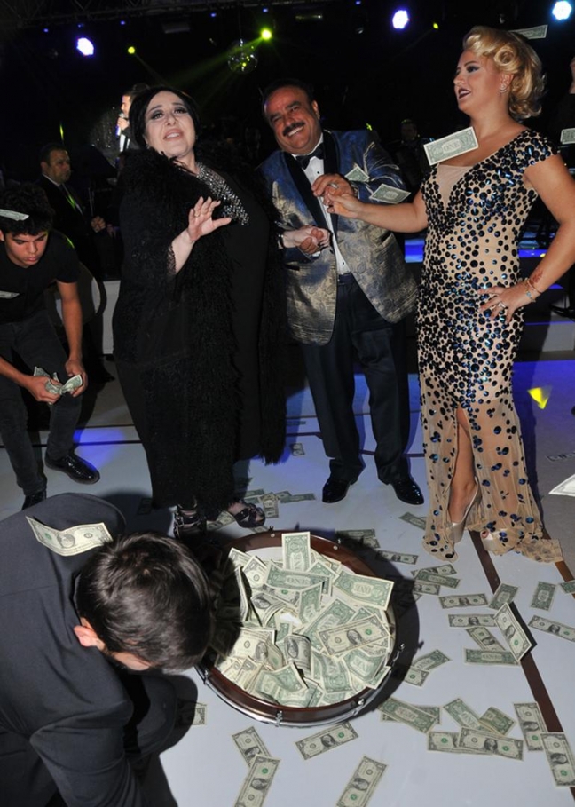 15-11/09/563f5cc1c03c0e30a8dd845c