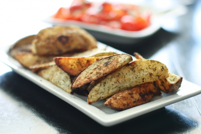 15-11/13/roasted_dill_potato_wedges_recipe_aggies_kitchen-3