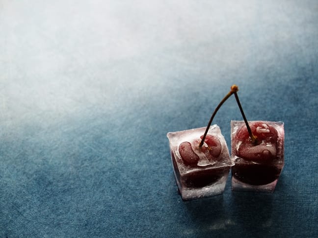 15-11/19/photoshop_cherries_in_ice_007329_