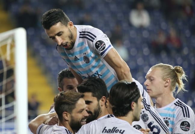 15-11/21/aa_picture_20151121_6862286_high